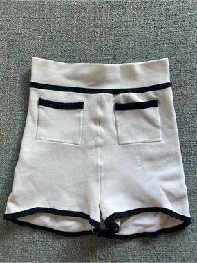 Classic Contrast Trim White Women’s Shorts
